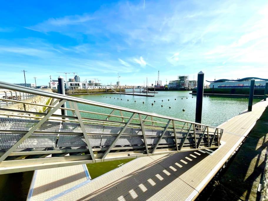 Ostend Chic, Luxe Loftstijl In Oostende Luaran gambar