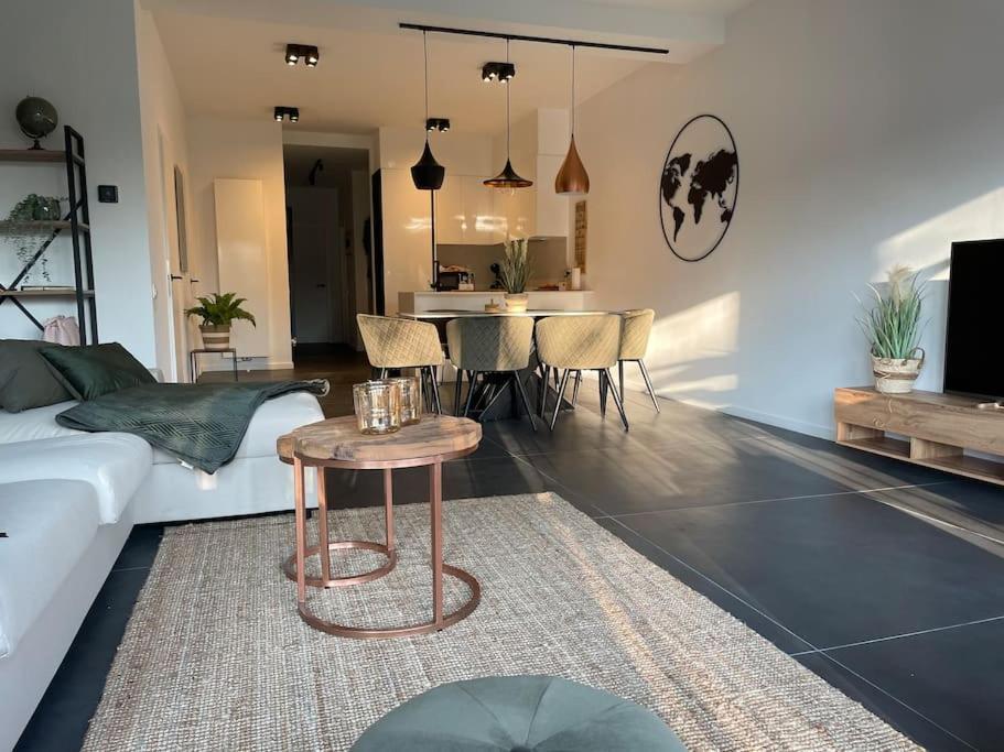 Ostend Chic, Luxe Loftstijl In Oostende Luaran gambar