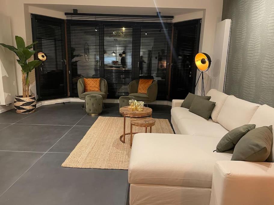 Ostend Chic, Luxe Loftstijl In Oostende Luaran gambar